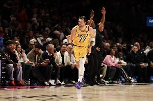 雷迪克：如果我们在赛季末延续现在的打球方式 东契奇应该赢得MVP
