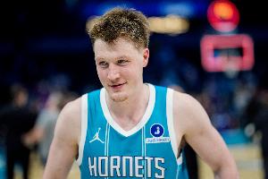 NBA最后一期新秀榜：克尼佩尔稳居榜首 弗拉格&埃奇库姆紧随其后