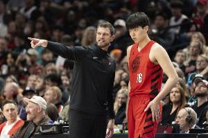李克指导：斯普利特上任后要抓战绩 不信任也顾不上培养杨瀚森